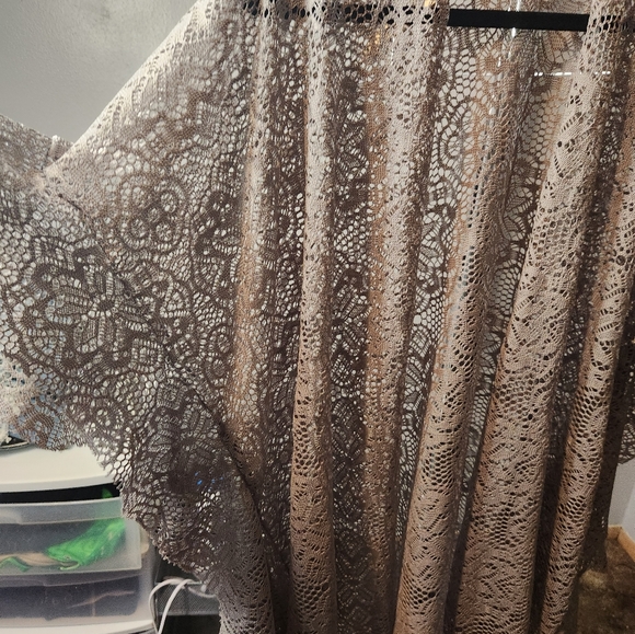 5/ $20 Mix & Match - Grey lace kimono wrap one size fits 1x to 3x - Picture 6 of 7